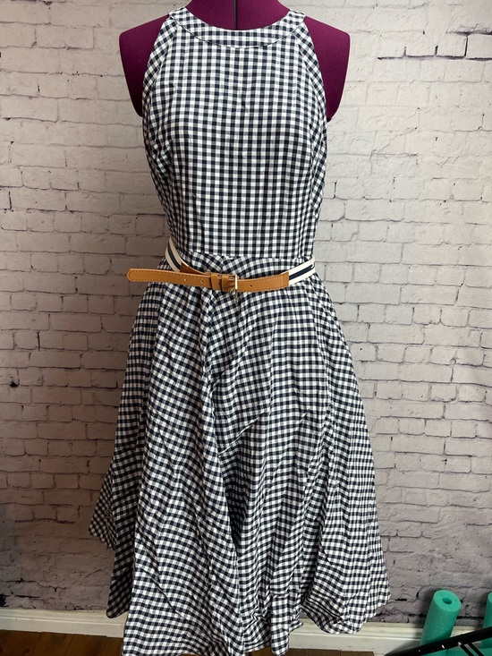 Eliza J Dresses & Skirts - Eliza J size 8 navy gingham fit and flare dress